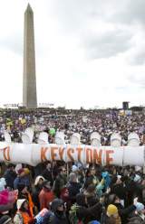 Thousands of Protesters Rally Against Keystone Pipeline